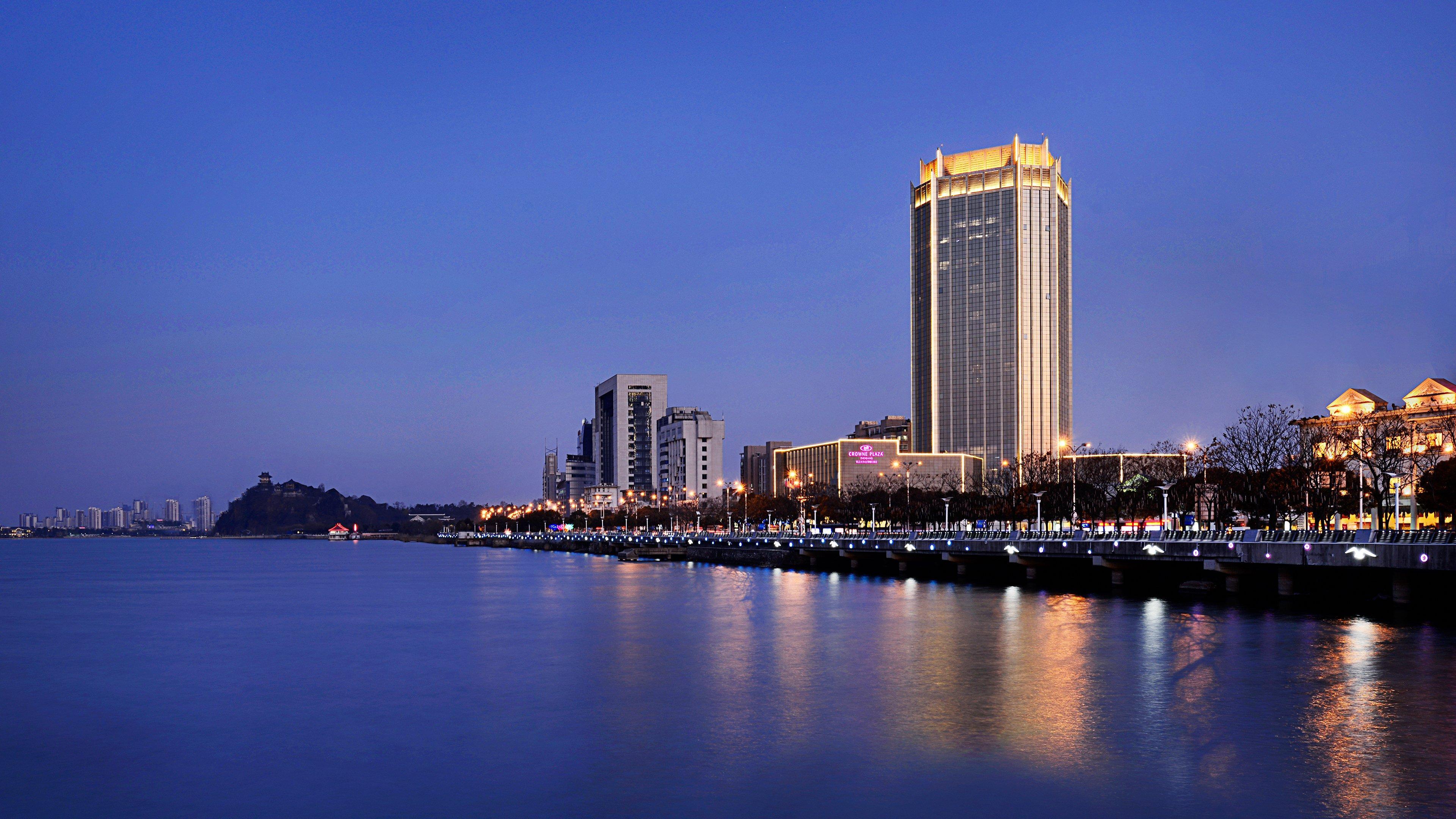 Crowne Plaza Zhenjiang, An Ihg Hotel Чжэньцзян Экстерьер фото